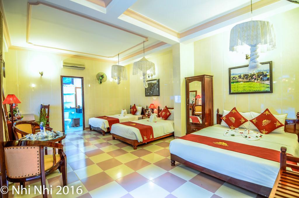 Nhi Nhi Hotel Хойан Экстерьер фото