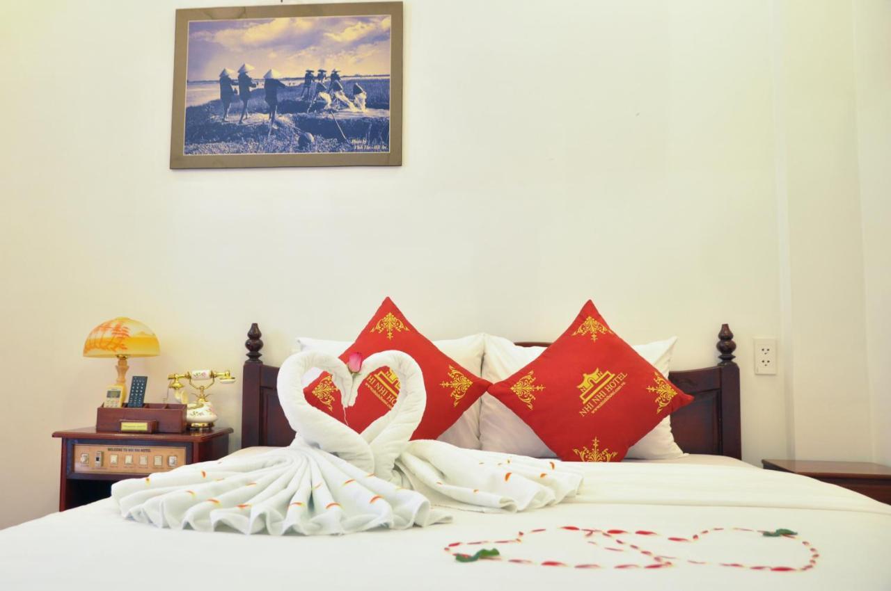 Nhi Nhi Hotel Хойан Экстерьер фото